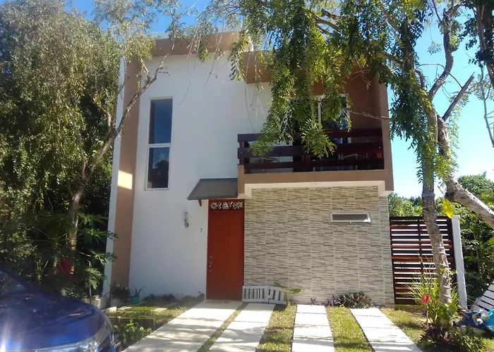 La Casa De Azulejos Mar Y Selva * Puerto Morelos