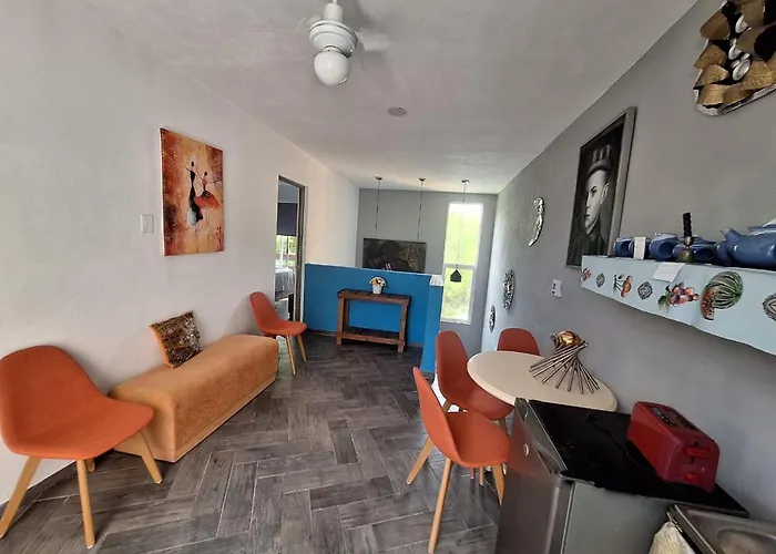 La Casa De Azulejos Mar Y Selva Séjour chez l'habitant